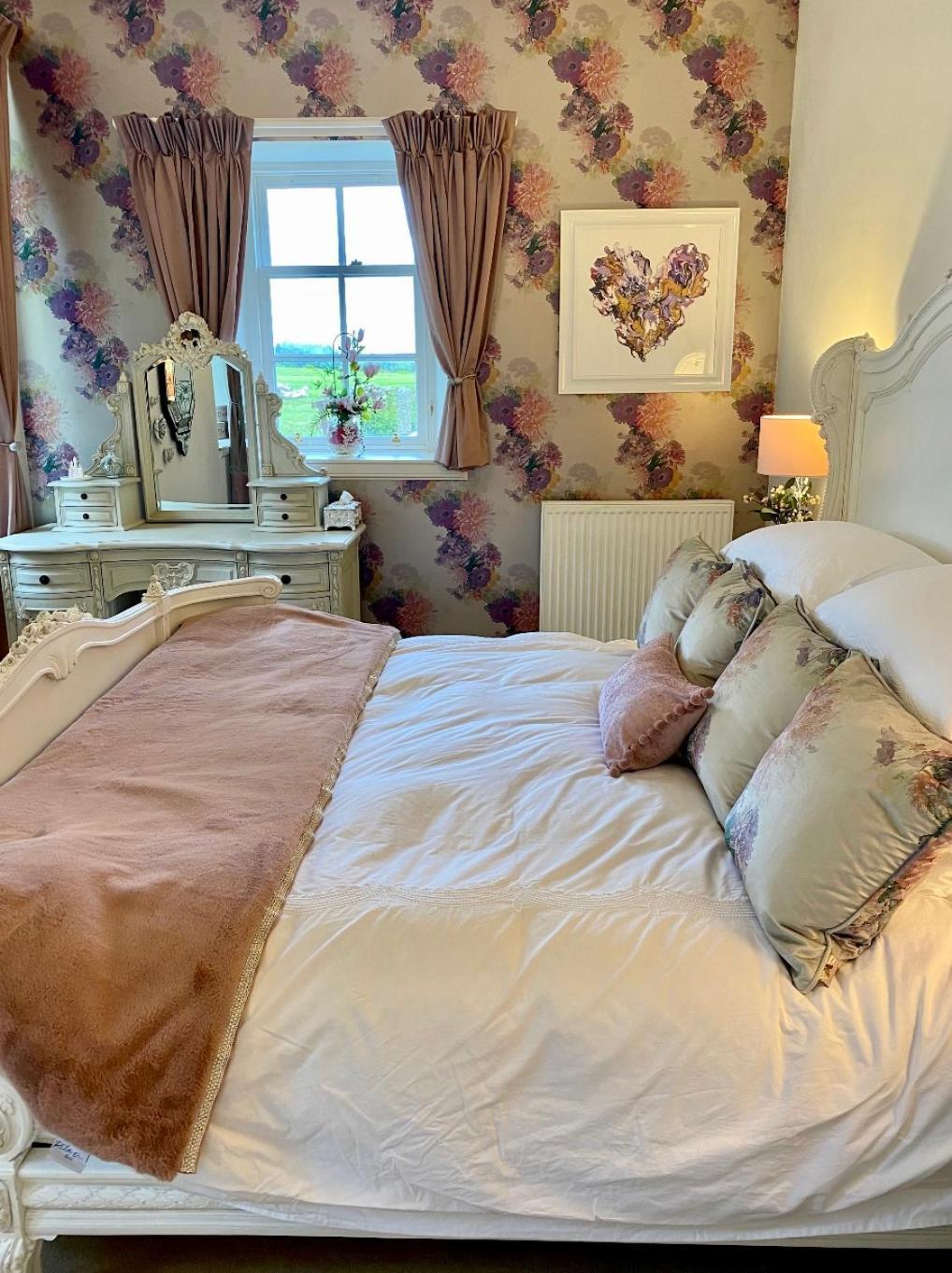 Private Room & Bathroom In Manor House Maybole Exterior photo
